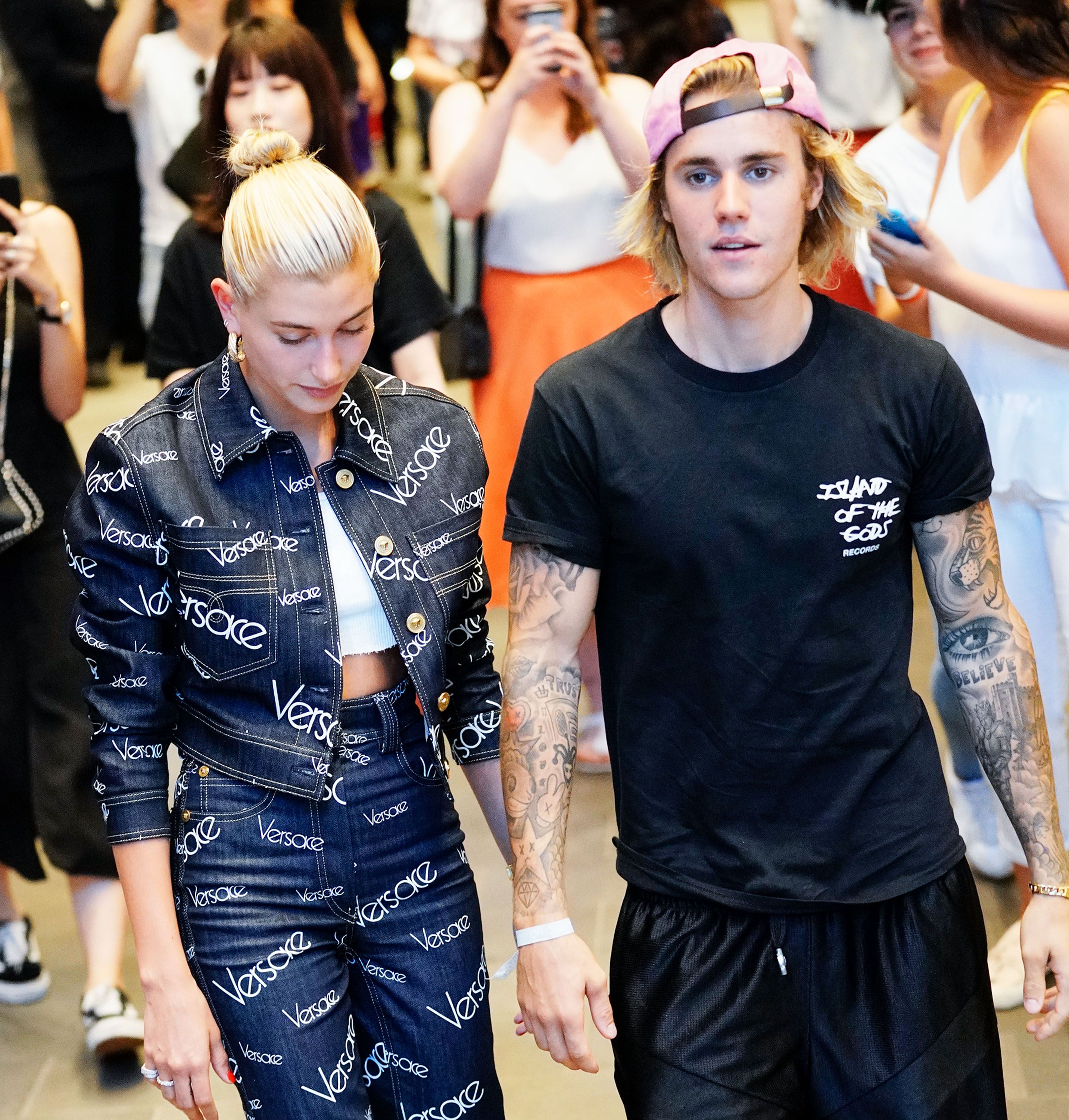 Hailey Baldwin and Justin Bieber Went For a Casual Walk With Her Huge Engagement  Ring